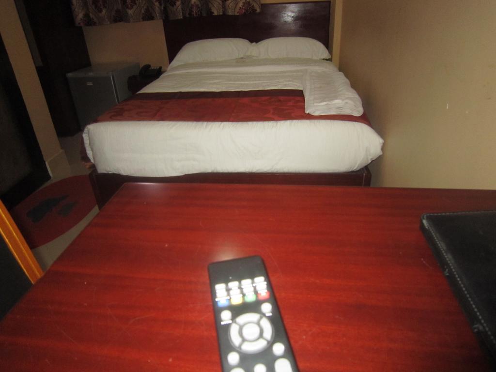 Butterfly Hotel Dar es Salaam Exterior photo